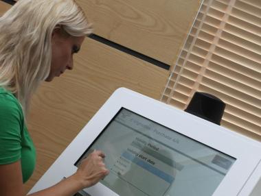 Днес ще има проблеми с е-винетките и маршрутните карти