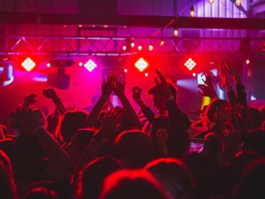 Ресторантьорите искат отпадане на всички забрани за 8 декември и НГ