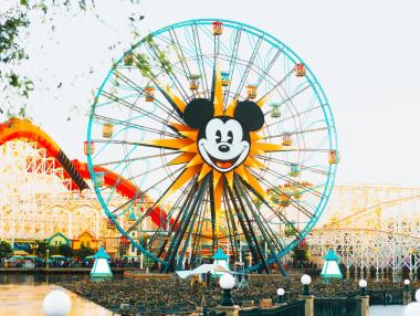 Disney има коз, с който се надява да излезе по-леко от кризата