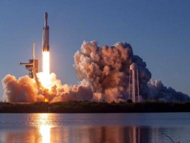 SpaceX продължава да пише история с нова мисия до МКС