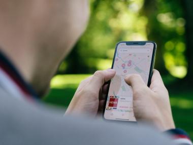 Apple получи обвинения за незаконно проследяване през iPhone