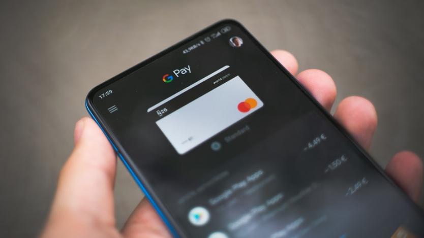 Услугата Google Pay официално стартира в България днес