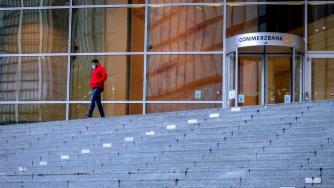 Банките в Европа няма да усетят последствията от COVID-19 преди 2021 г.