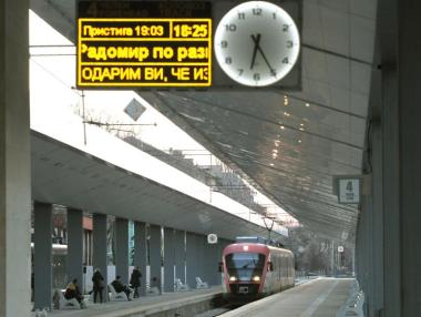 Кабинетът одобри пренасочването на €80 млн. за нови жп проекти