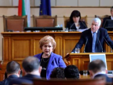 „Бедните“ родители ще получават и надбавки, и данъчно облекчение