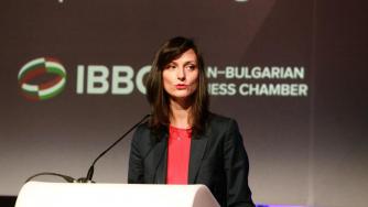 Реалистично е до края на годината да имаме сертифицирана ваксина