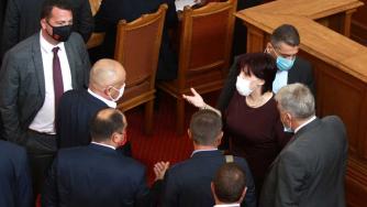 Конституционният съд образува дело за онлайн кворума на управляващите