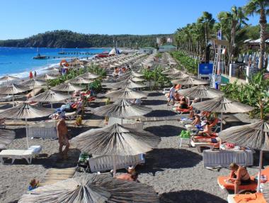 Руснаците все пак спасиха летния сезон в Турция