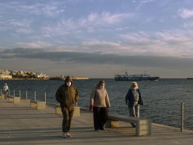Гърция вероятно ще удължи националната блокада