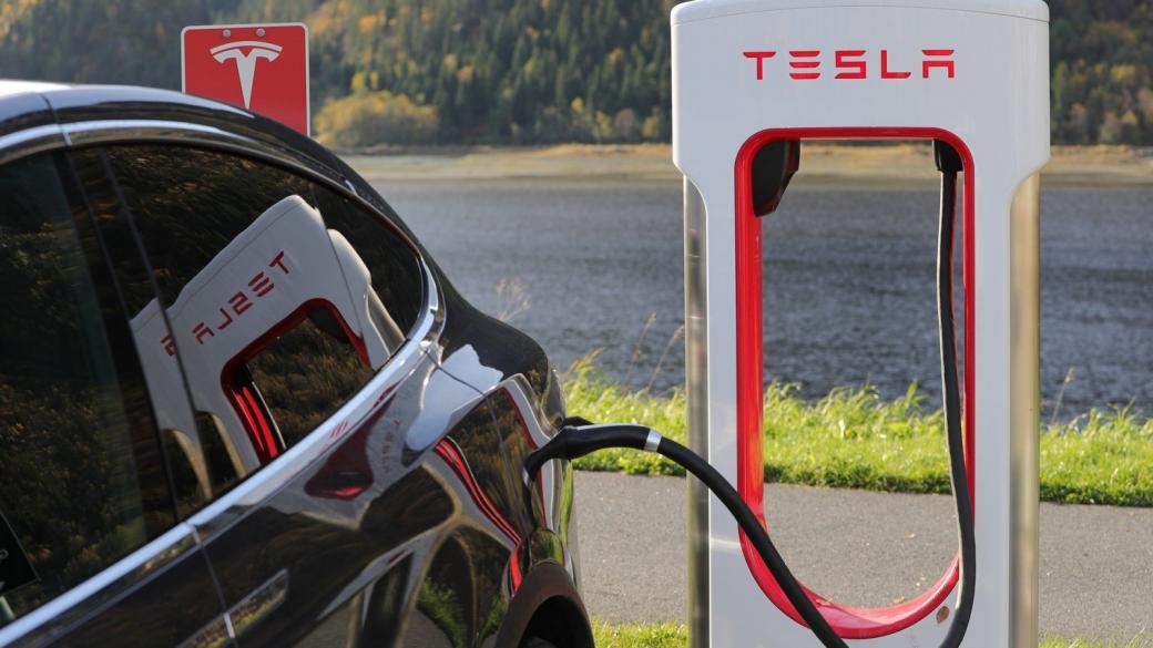 Tesla започва производство на зарядни устройства и в Китай