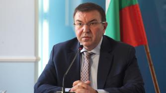 Здравният министър се съобрази със заведенията при заповедта за локдауна