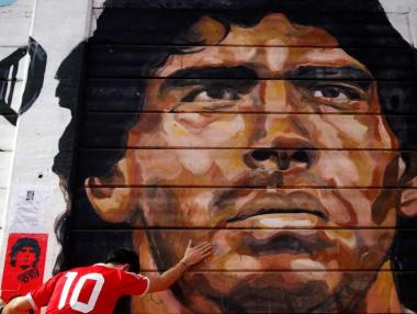 Диего Марадона и „приносът“ му към световните финанси