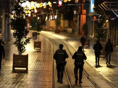 Животът в Турция отново е под блокада за уикенда