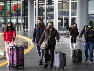 Здравният министър удължи забраната за влизане в България от някои страни
