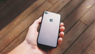 Италия глоби Apple с $12 млн. заради заблуда за iPhone