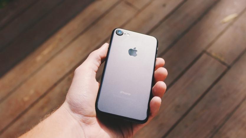 Италия глоби Apple с $12 млн. заради заблуда за iPhone