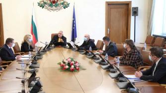 Държавата послуша бизнеса и включва НАП в спасяването на фирмите