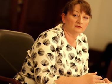 Сачева допълни секторите с 24 лева подкрепа за служителите