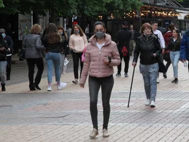 За първи път от април под 4000 души са наети от бюрата по труда