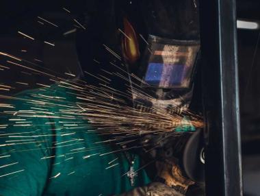 Правителството ще си плати за забавената подкрепа към бизнеса