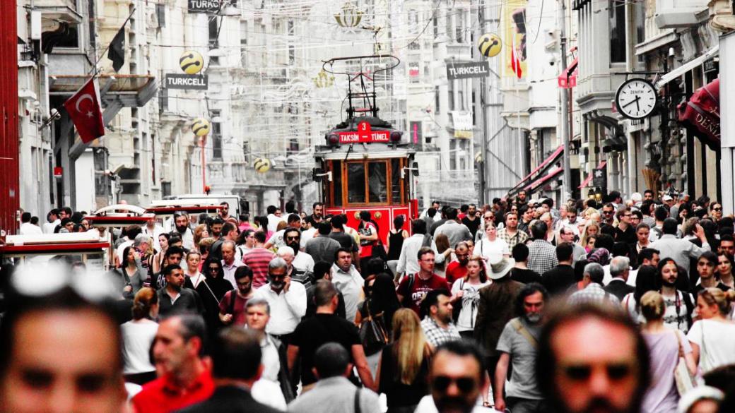 Полицейският час в Турция няма да важи за туристи