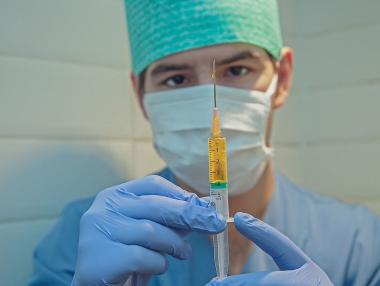 Хакери може да забавят COVID ваксинацията