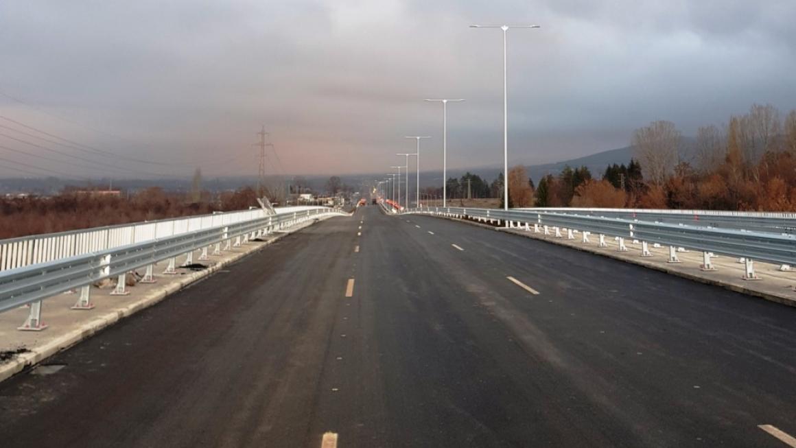 Галерия :: Снимка 0 :: АПИ пуска полуготова отсечка от Софийския околовръстен път (снимки)}