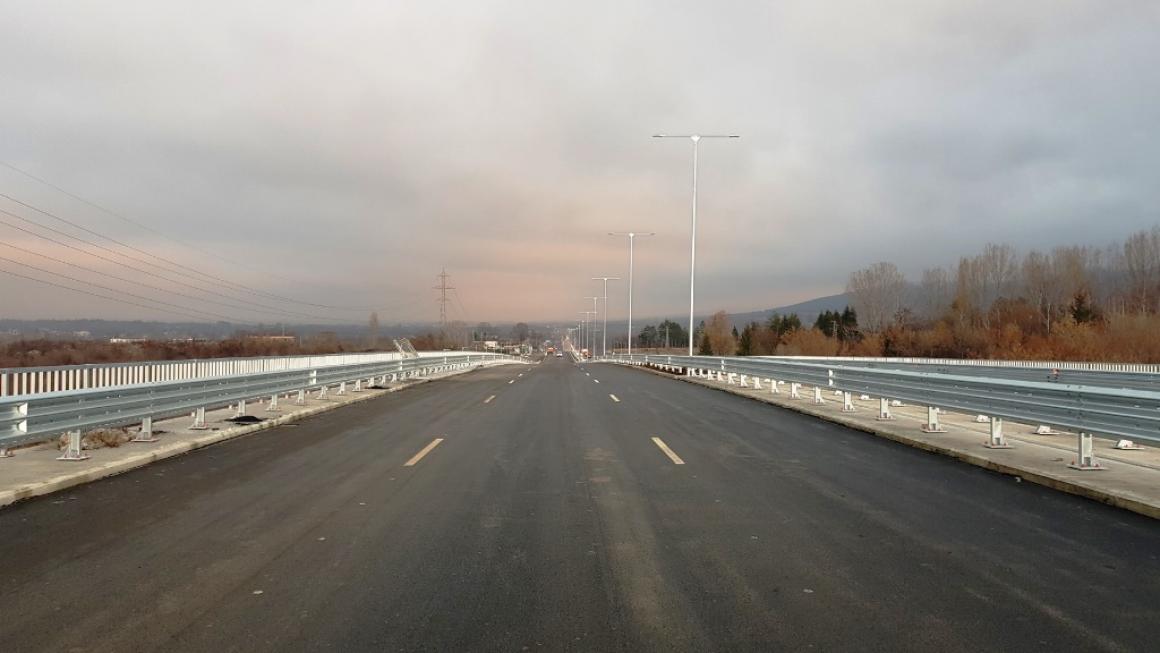 Галерия :: Снимка 3 :: АПИ пуска полуготова отсечка от Софийския околовръстен път (снимки)}