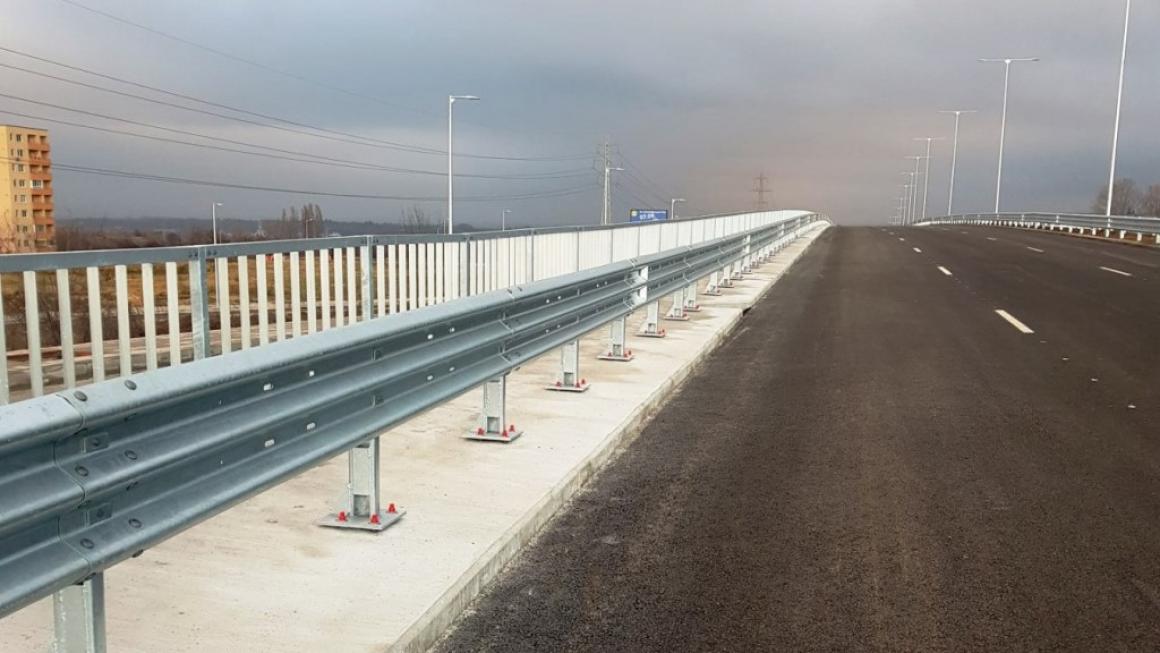 Галерия :: Снимка 4 :: АПИ пуска полуготова отсечка от Софийския околовръстен път (снимки)}