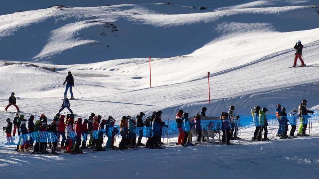 Швейцария започна да отваря ски курортите