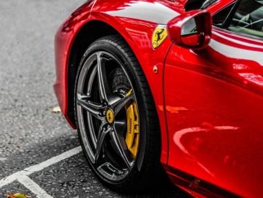 Ferrari открива шоурум в България