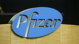 Кампанията за ваксиниране в САЩ започна с конвой от камиони