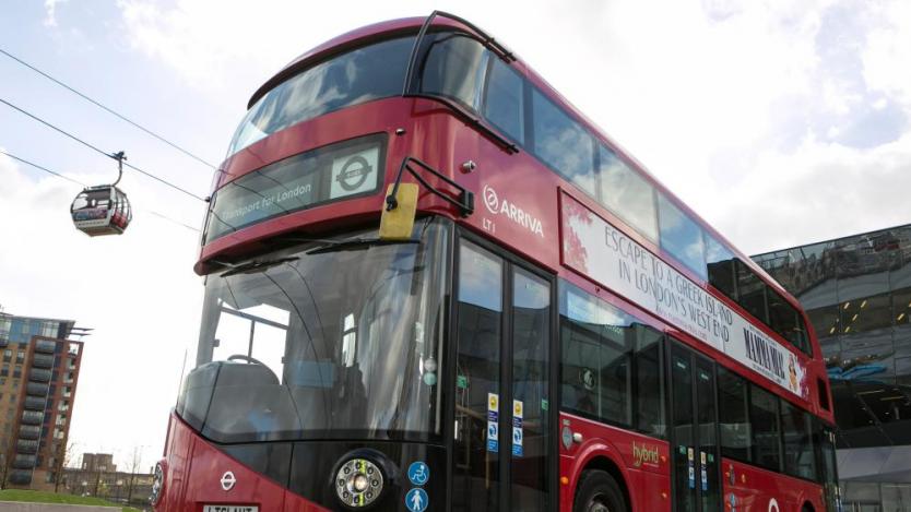 Двуетажни електрически автобуси „превзеха“ лондонските улици