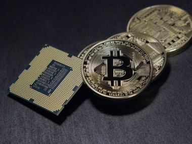 Противоречиви данни за биткойн скараха експертите