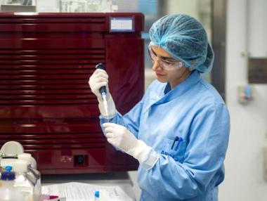 Европейските икономики притискат ЕМА да одобри COVID ваксината преди Коледа