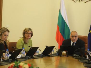 Кабинетът отпусна 56 млн. лв. в помощ на туроператорите