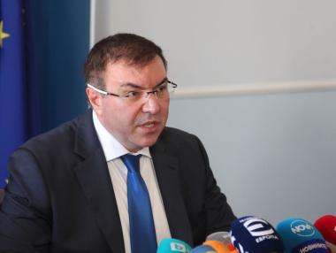 Ангелов забрани износа на лекарства за лечение на COVID-19