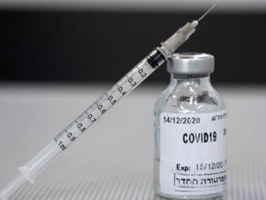 В САЩ одобриха втора ваксина срещу COVID-19