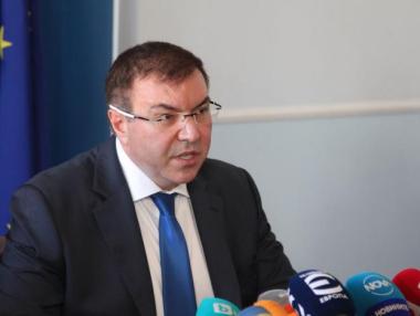 Ангелов: Лесно можем да затворим всичко, но хората вече не издържат