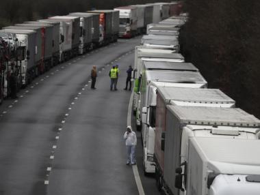 ЕС иска отпадане на забраната за пътуване към Англия на превозвачите