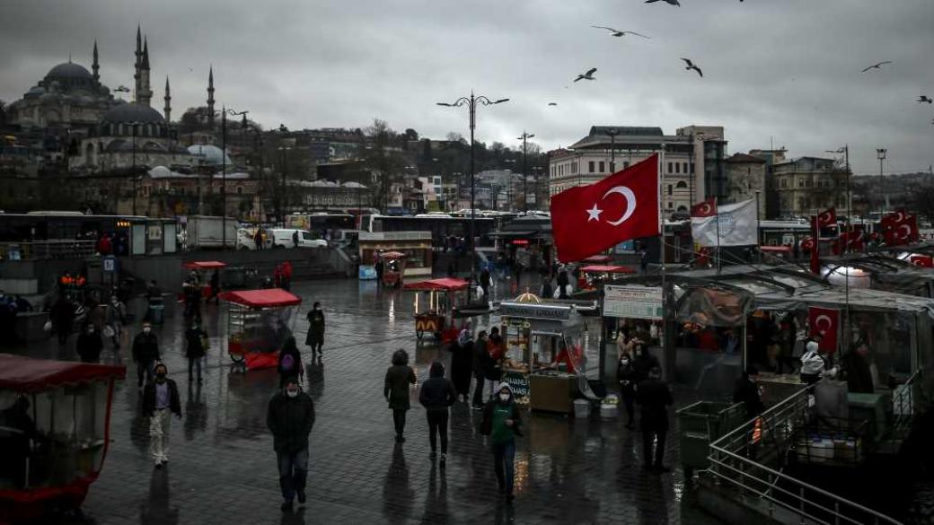 Турската лира скочи след повишение на основната лихва
