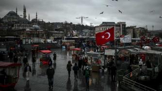 Турската лира скочи след повишение на основната лихва