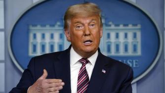 Тръмп одобри спасителния COVID пакет и федералния бюджет