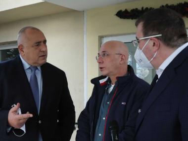 Борисов: С ваксините ще стане като при санирането