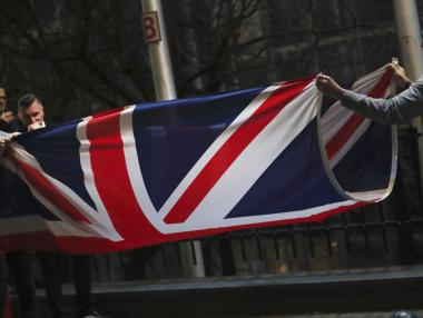 Пратките от Великобритания ще се обмитяват