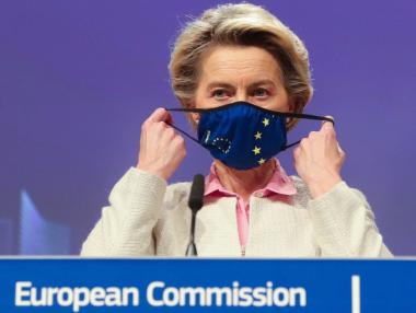 ЕС ще купи още 100 млн. дози от ваксината на Pfizer