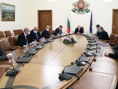 Мерките срещу COVID може да се облекчат преждевременно