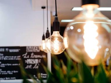 Платформа започва да сравнява цените на тока на свободния пазар