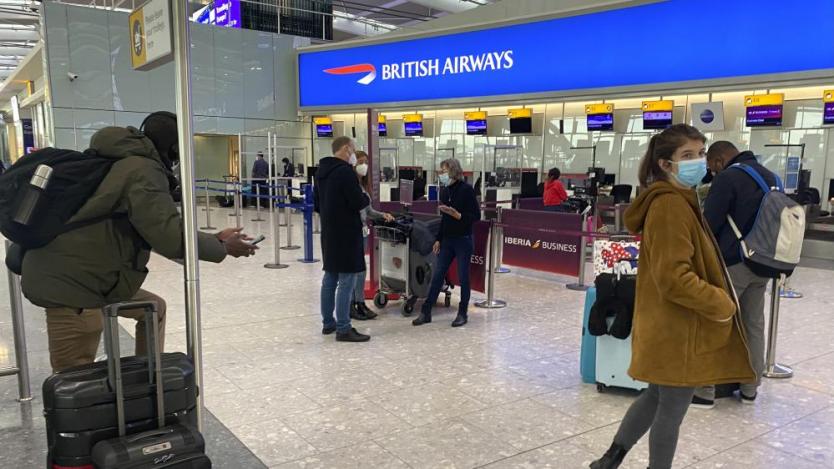Великобритания обмисля отрицателни тестове за всички пристигащи
