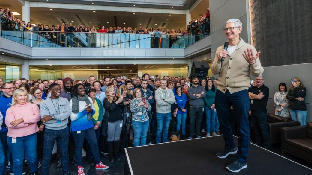 Колко пари спечели директорът на Apple през 2020 г.?